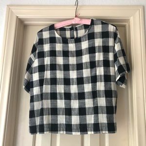 💚 SOLD 💚 Plaid black and white linen blouse/top